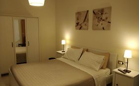 Isi Guesthouse